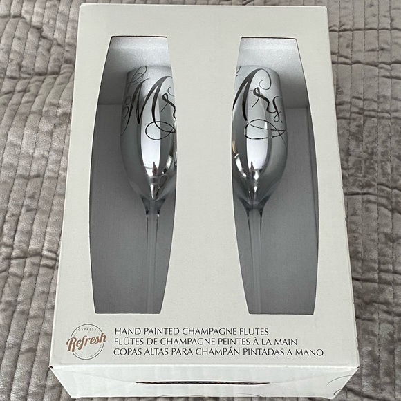 Cypress Home Wedding Day Décor Mr. and Mrs. Champagne Flutes - BRAND NEW!!! - Picture 2 of 13